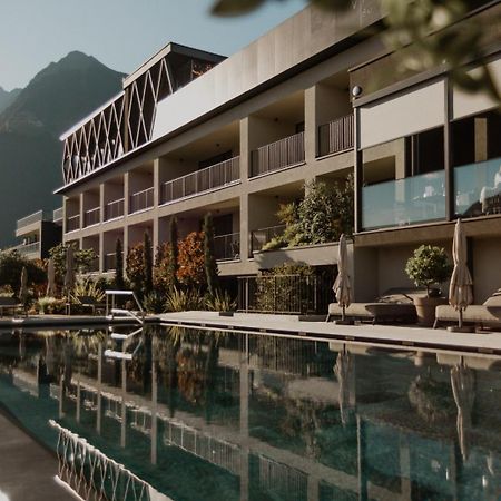 Somvita Suites Tirolo Bagian luar foto