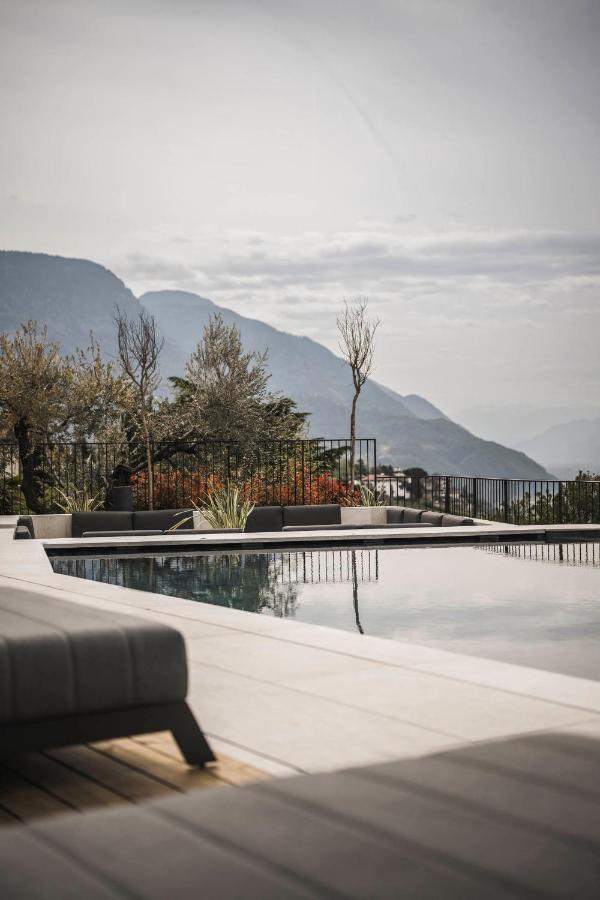 Somvita Suites Tirolo Bagian luar foto