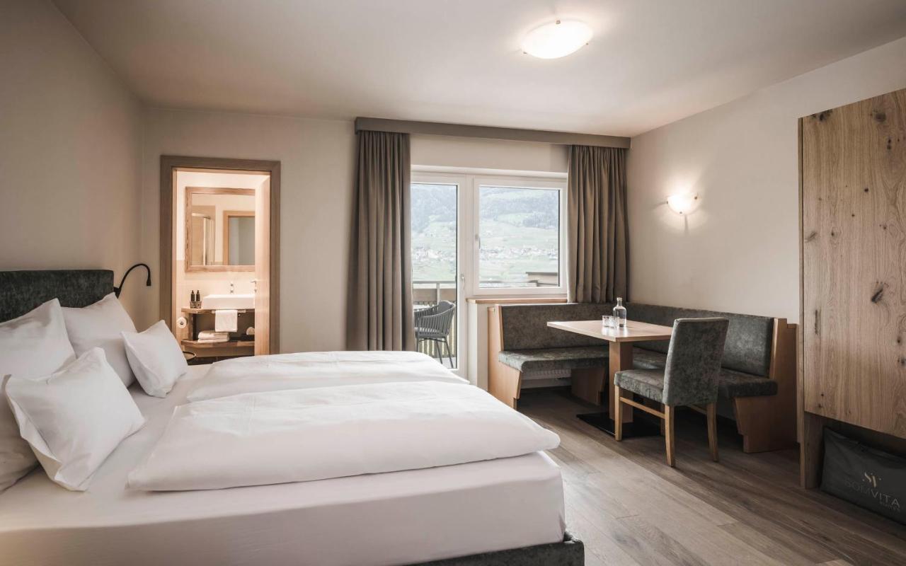 Somvita Suites Tirolo Bagian luar foto