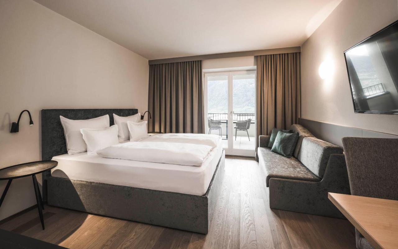 Somvita Suites Tirolo Bagian luar foto