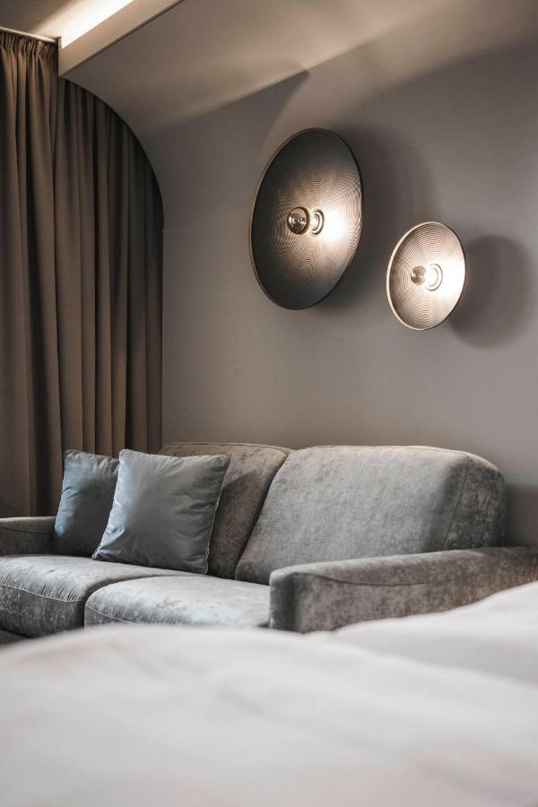 Somvita Suites Tirolo Bagian luar foto