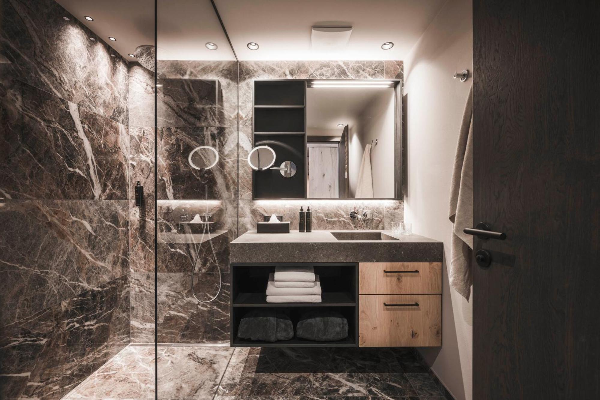 Somvita Suites Tirolo Bagian luar foto