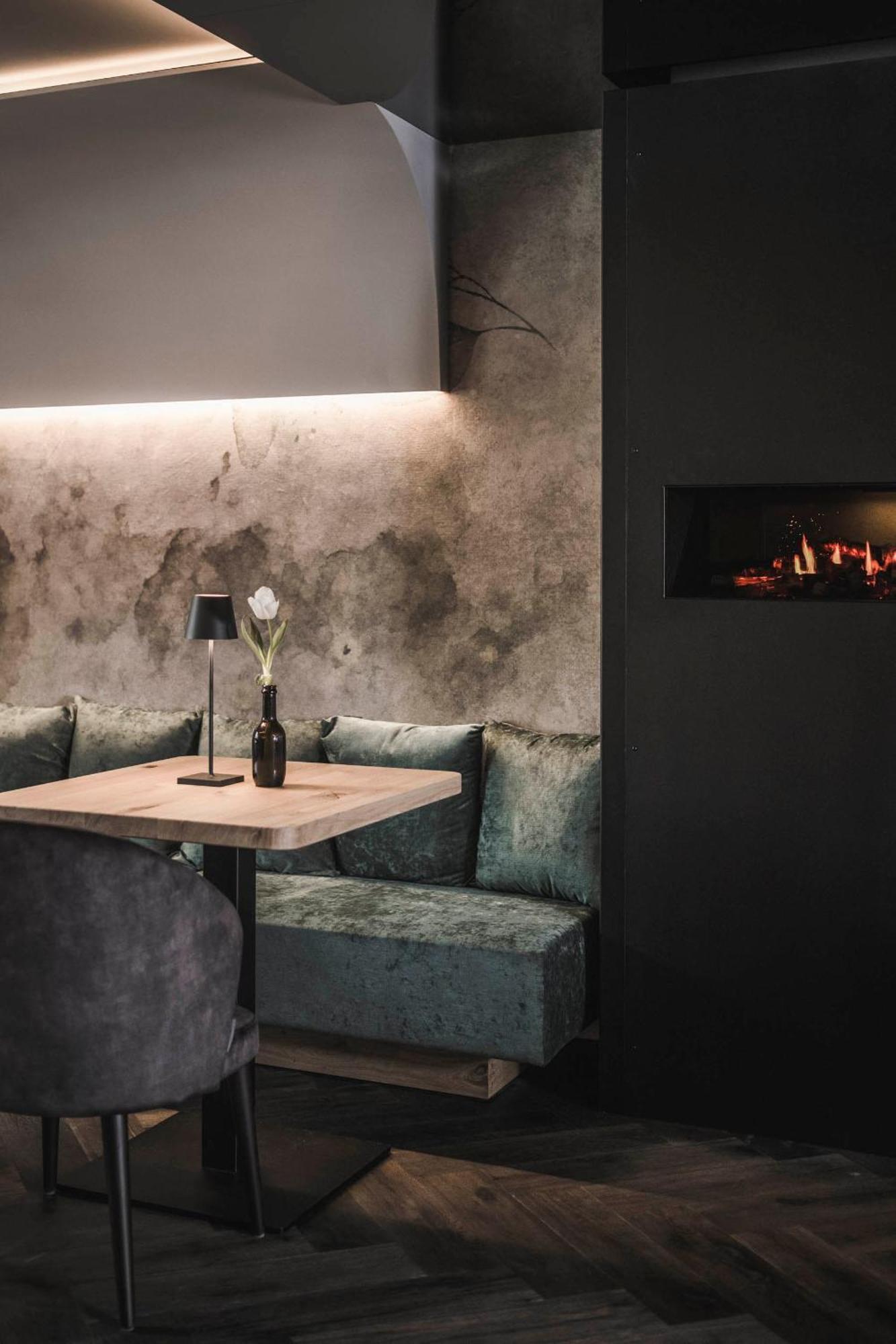 Somvita Suites Tirolo Bagian luar foto