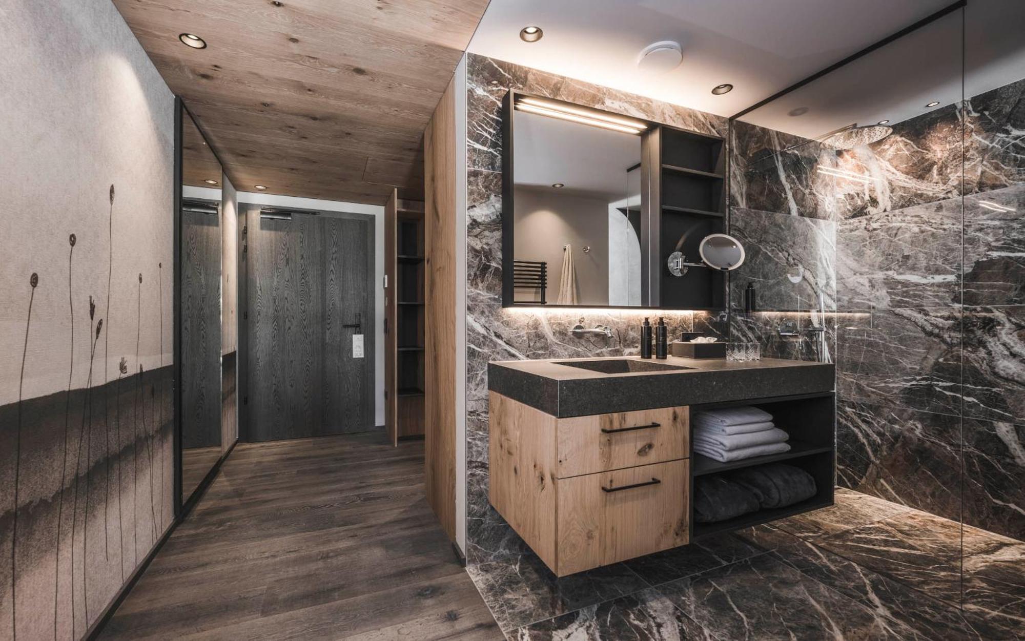 Somvita Suites Tirolo Bagian luar foto